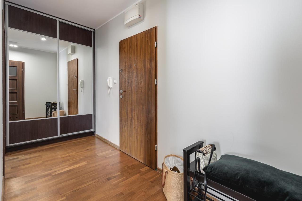Ts New Town Comfy & Roomy Apartment